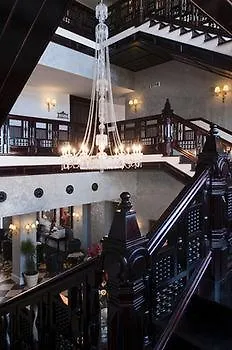 Portaventura Hotel Lucy'S Mansion - Includes Unlimited Access & Express Wristband To Portaventura Park & Ferrari Land 살루 5*,