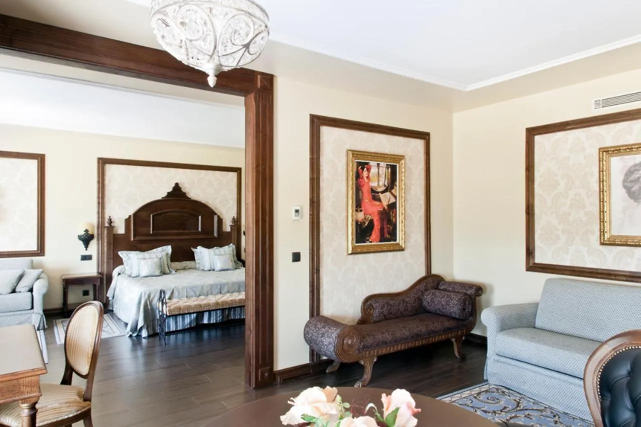 Portaventura Hotel Lucy'S Mansion - Includes Unlimited Access & Express Wristband To Portaventura Park & Ferrari Land 살루