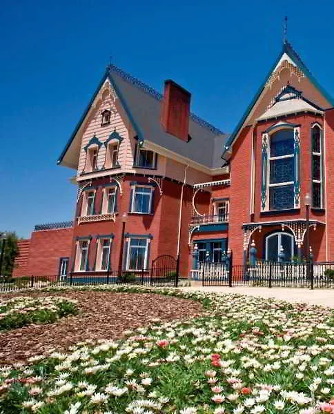 Portaventura Hotel Lucy'S Mansion - Includes Unlimited Access & Express Wristband To Portaventura Park & Ferrari Land 萨洛