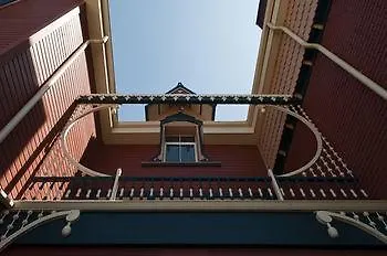 Portaventura Hotel Lucy'S Mansion - Includes Unlimited Access & Express Wristband To Portaventura Park & Ferrari Land 萨洛