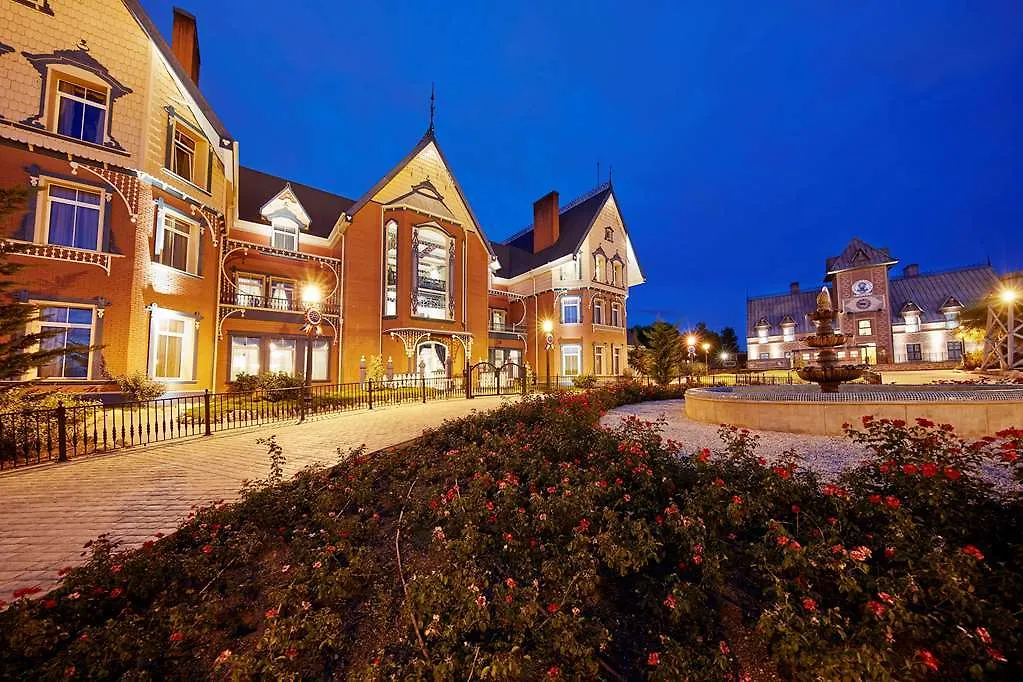 Portaventura Hotel Lucy'S Mansion - Includes Unlimited Access & Express Wristband To Portaventura Park & Ferrari Land 萨洛 5*,  西班牙